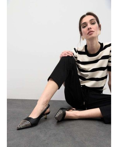 Zapato Destalonado Tachas