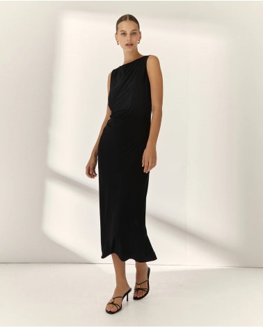 Vestido Midi Escote Barco