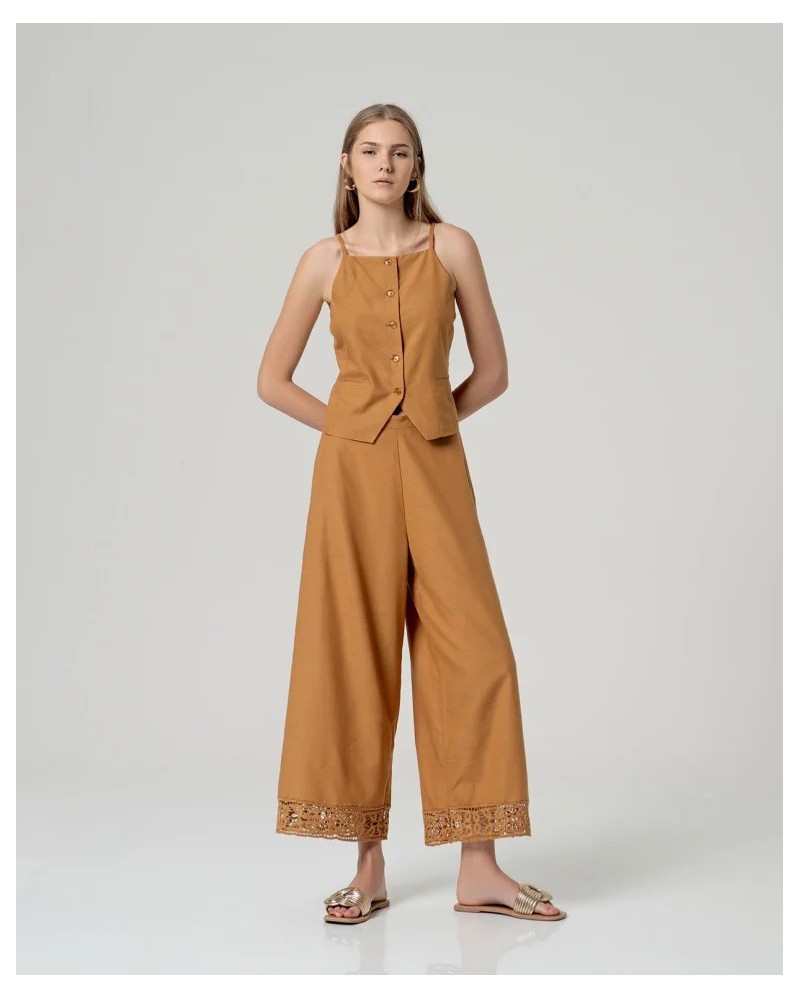PANTALÓN CAMEL BAJO BORDADO