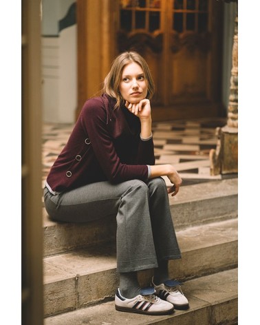 Jersey Burdeos Vivo Gris y Botones