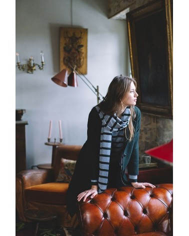 Bufanda Gris Con Rayas Verdes