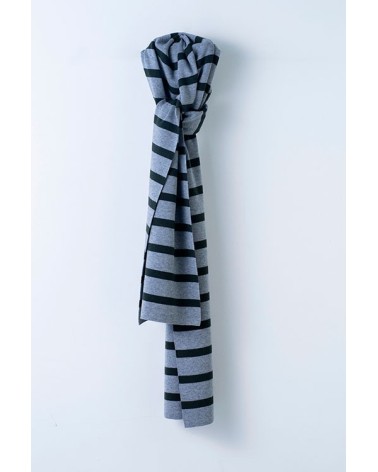Bufanda Gris Con Rayas Verdes