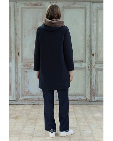 Parka Azul Marino Con Capucha y Bolsillos Pelo