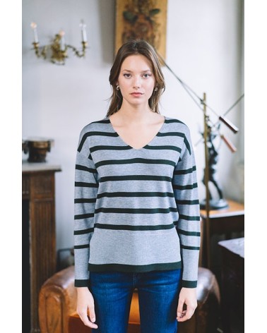 Jersey Gris Con Pico y Rayas Verdes