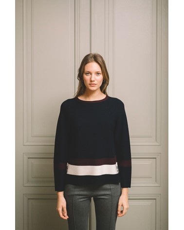 Jersey Marino Con Franjas Burdeos y Crudo.