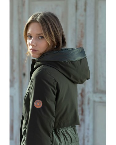 Parka Acolchada Verde Con Capucha