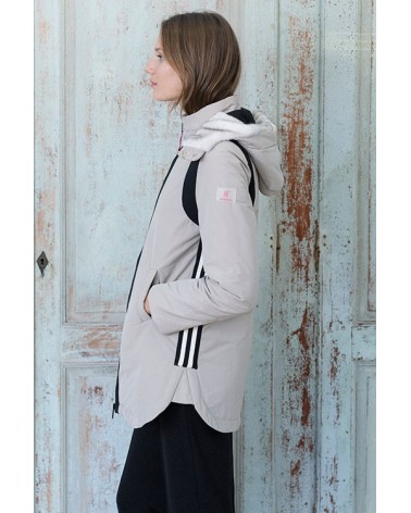 Parka Beige Detalles Negros