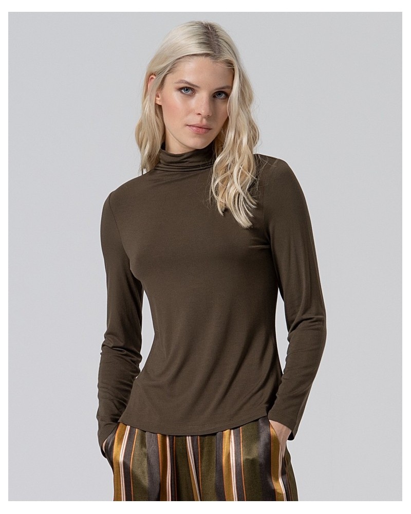 Camiseta Básica Cuello Kaki