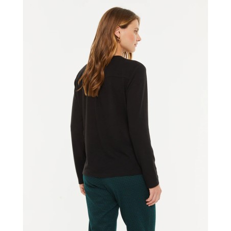 Camiseta Negra Botones